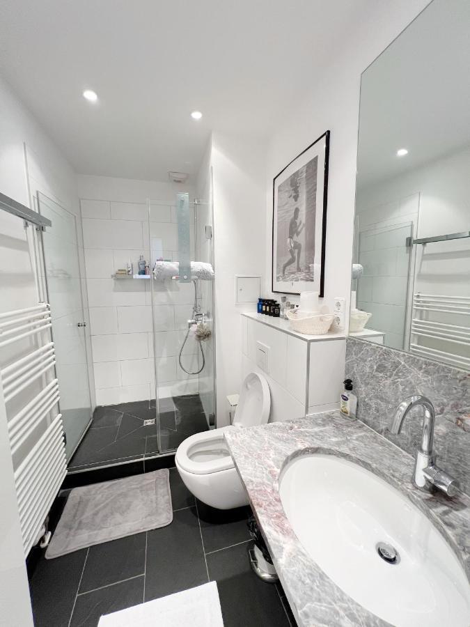 Prime Comfort With Balcony & Free Parking * Berlim